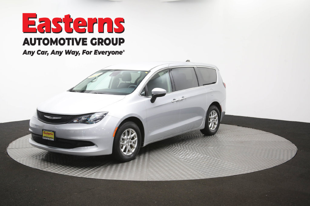Used 2023 Chrysler Voyager LX FWD image 59