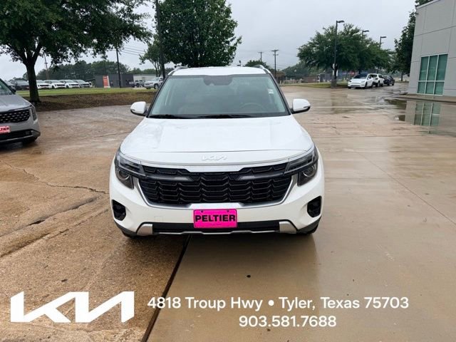 Certified 2024 Kia Seltos EX FWD image 2