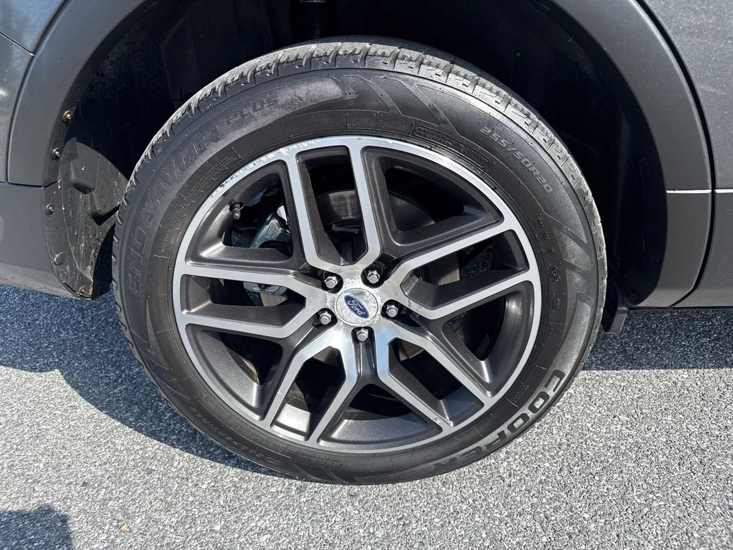 Used 2018 Ford Explorer Sport w/ Equipment Group 401A AWD/4WD image 36
