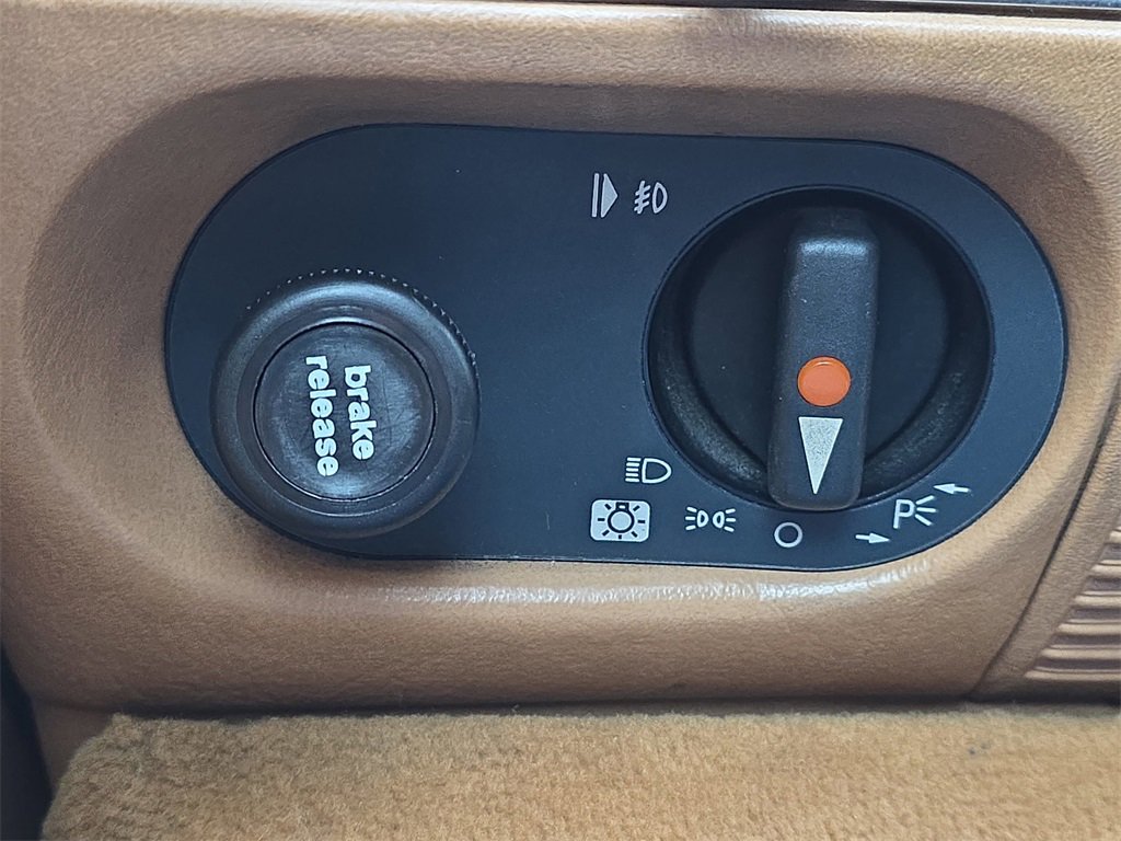 Used 1987 Mercedes-Benz 560 SL image 26