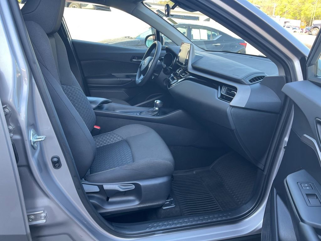 Used 2020 Toyota C-HR LE FWD image 21