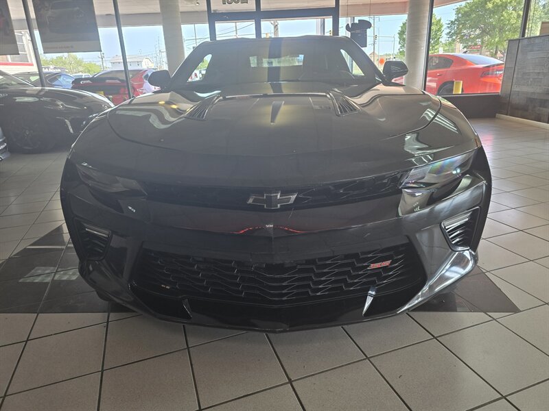 Used 2017 Chevrolet Camaro SS RWD image 2