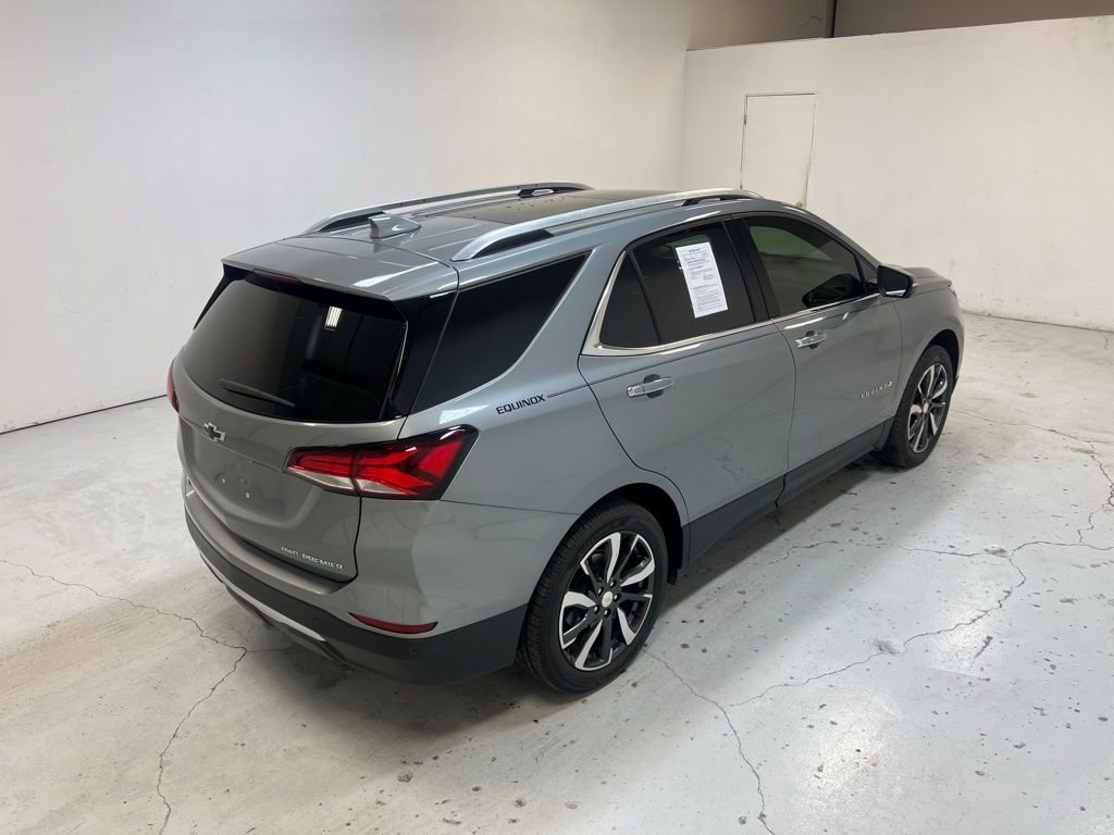 Used 2023 Chevrolet Equinox Premier image 3