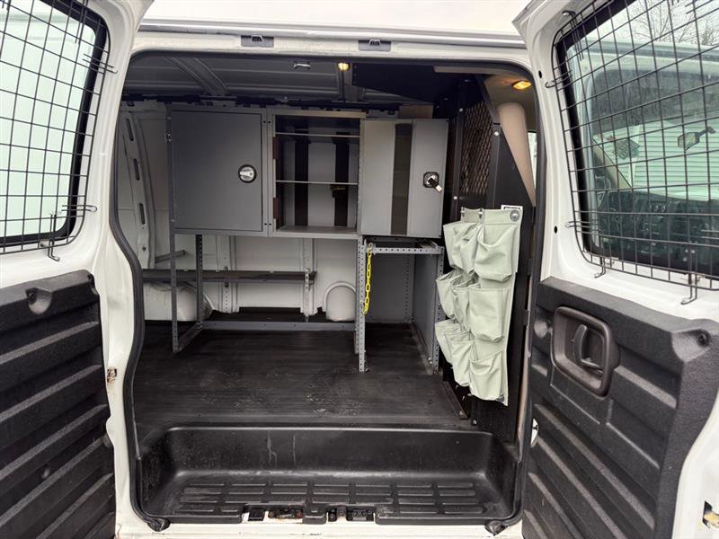 Used 2011 Chevrolet Express 2500 image 17