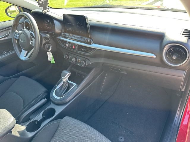 Certified 2022 Kia Forte LXS FWD image 27