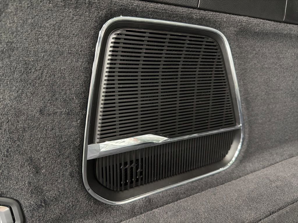 New 2026 Jeep Grand Wagoneer L Summit AWD/4WD image 10