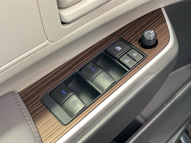 Used 2023 Toyota Sienna LE image 12