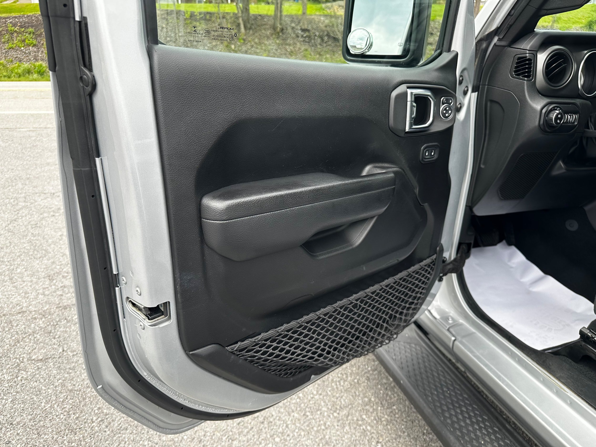 Used 2022 Jeep Gladiator Sport AWD/4WD image 28