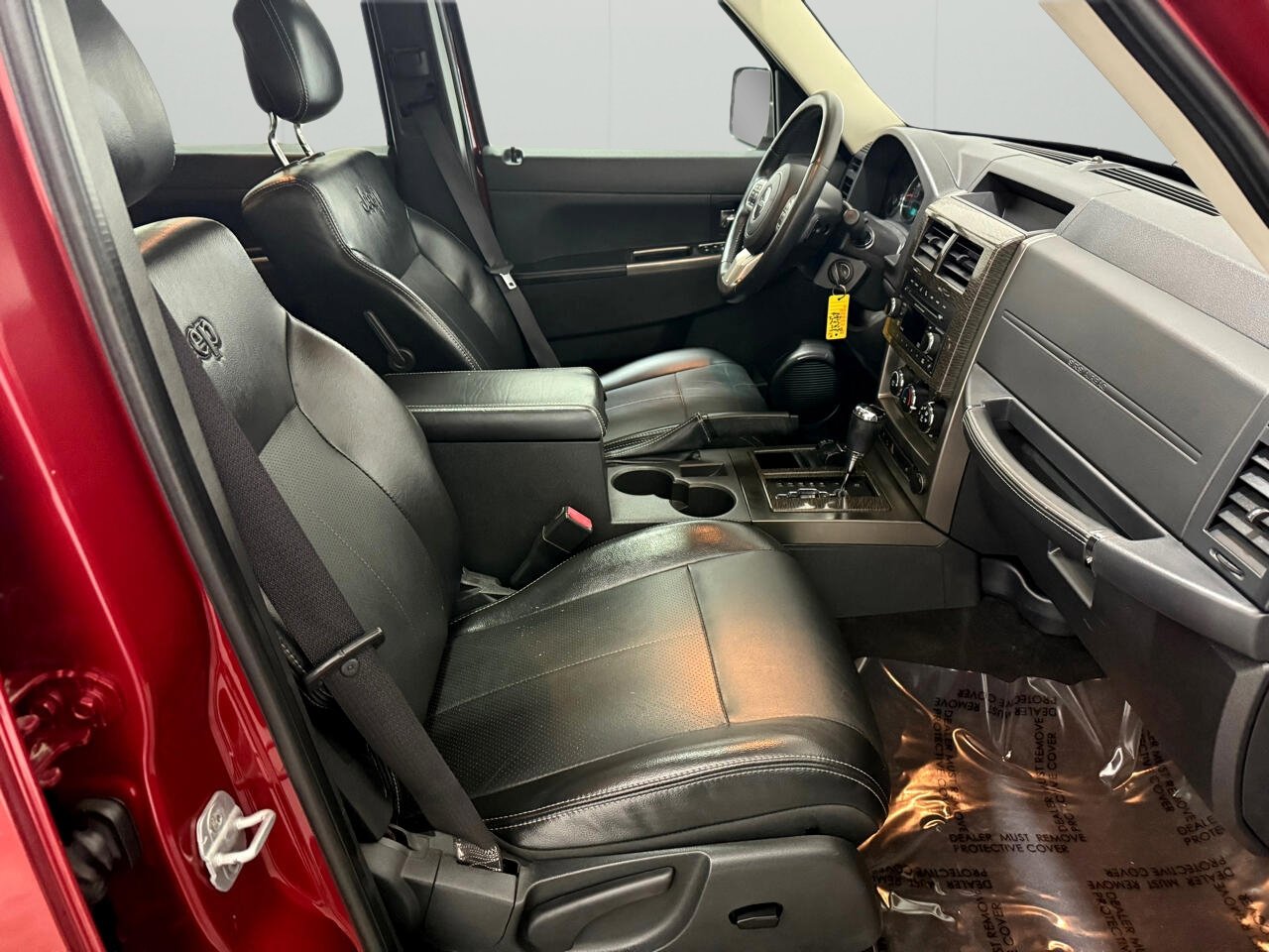 Used 2012 Jeep Liberty Limited Jet image 17