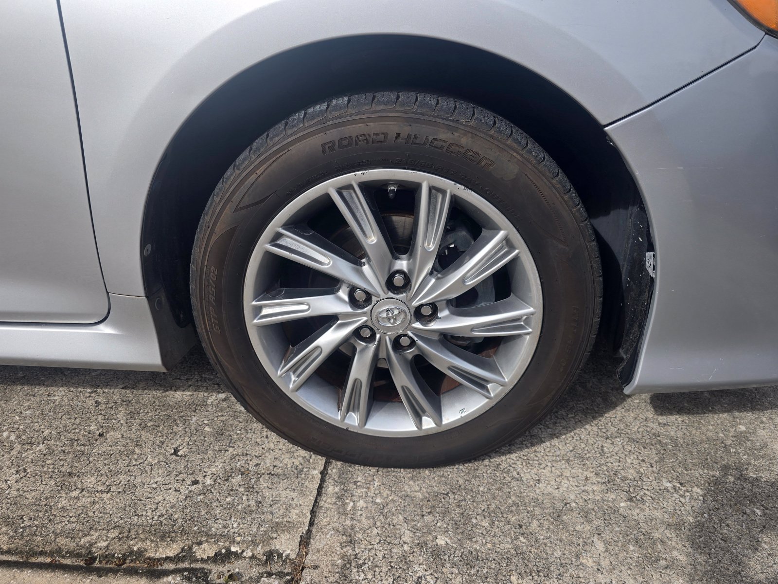 Used 2012 Toyota Camry SE FWD image 10