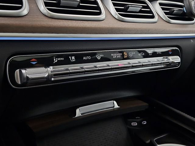 Used 2024 Mercedes-Benz GLE 450 4MATIC image 17