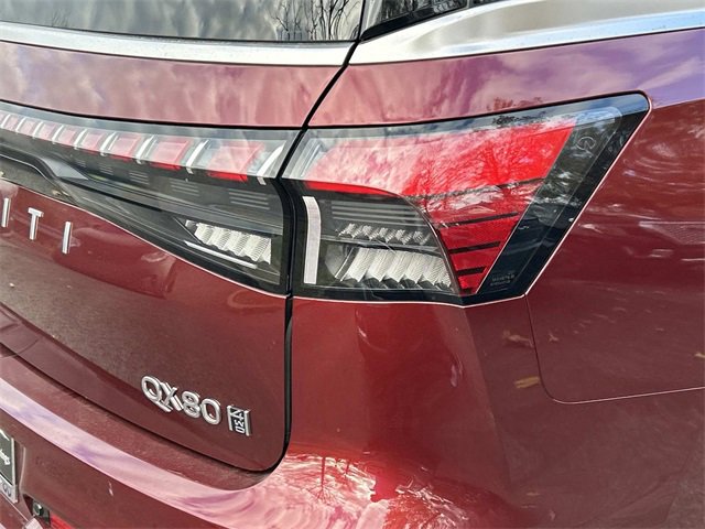 Certified 2025 INFINITI QX80 Sensory image 12