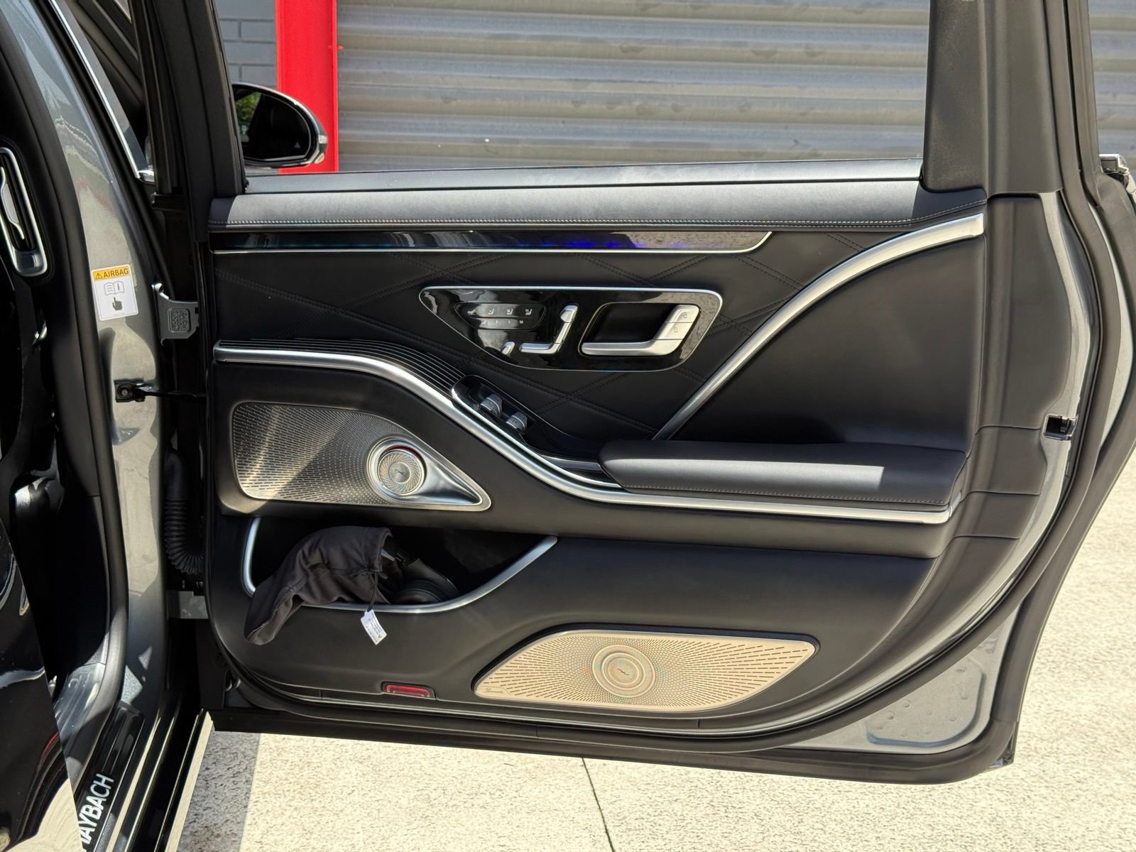 Used 2024 Mercedes-Benz Maybach S 580 4MATIC image 41