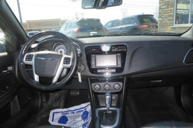 Used 2012 Chrysler 200 Limited w/ Sun/Sound Group FWD image 41