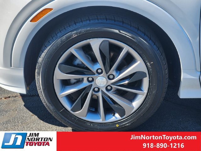 Used 2021 Buick Encore GX Select w/ Sport Touring Package FWD image 13