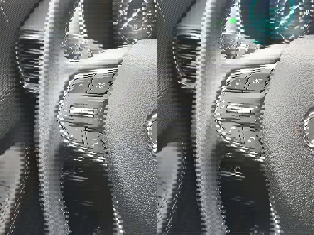 Used 2023 Hyundai Santa Fe SEL Premium image 18