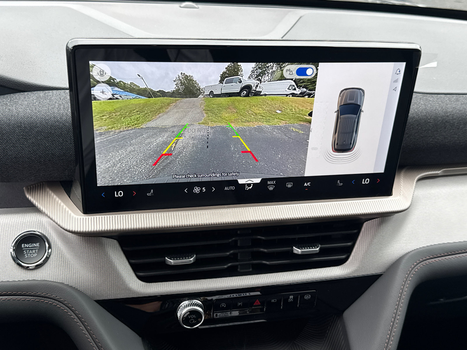 New 2026 Ford Explorer Active RWD image 29