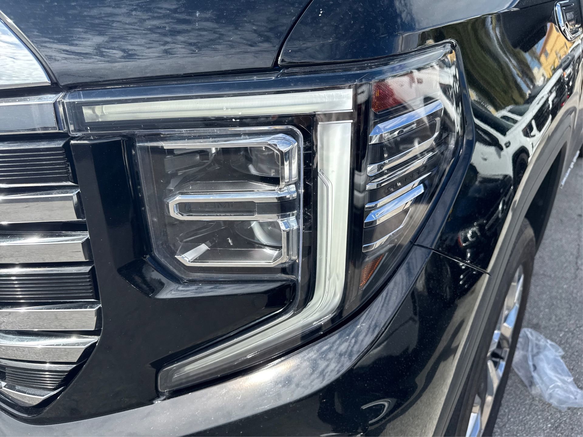 Used 2023 GMC Sierra 1500 SLT w/ SLT Premium Package image 16