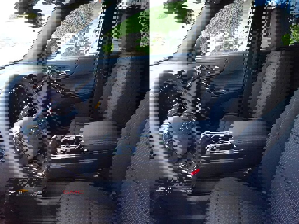 New 2026 Chevrolet Equinox LT w/ Midnight Edition image 13