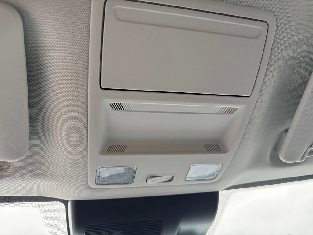 New 2025 Ford Maverick XLT w/ XLT Luxury Package image 24