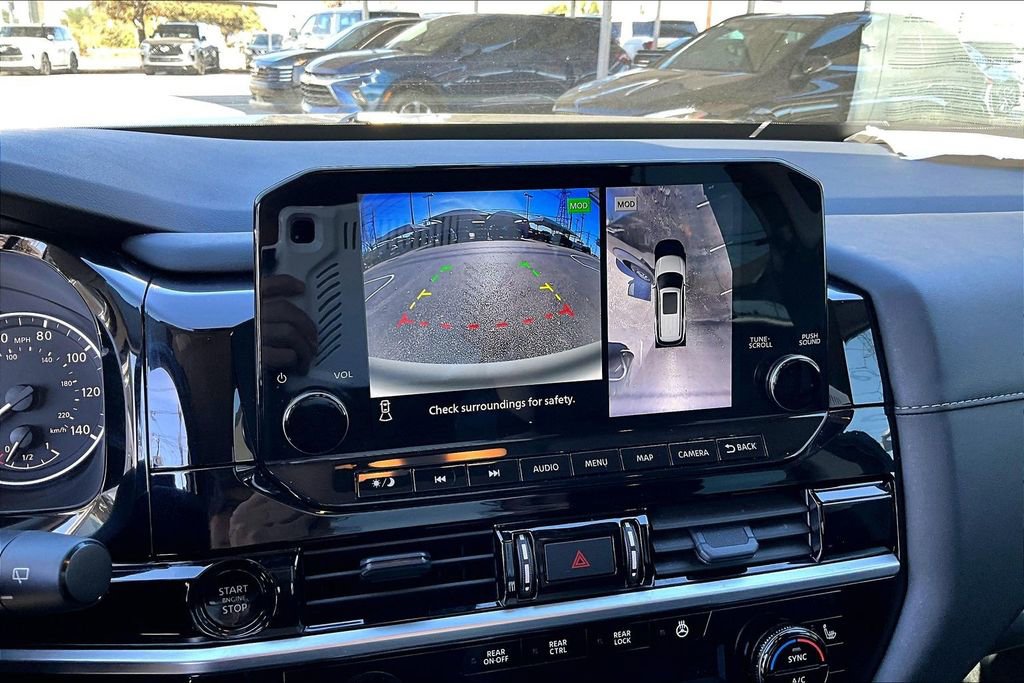 Used 2025 Nissan Pathfinder SL image 30