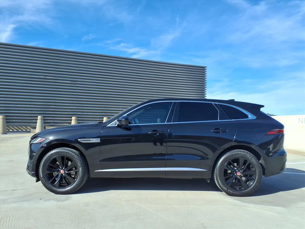 Used 2021 Jaguar F-PACE R-Dynamic S image 3