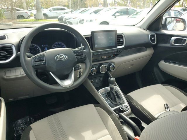 Used 2020 Hyundai Venue SEL image 10