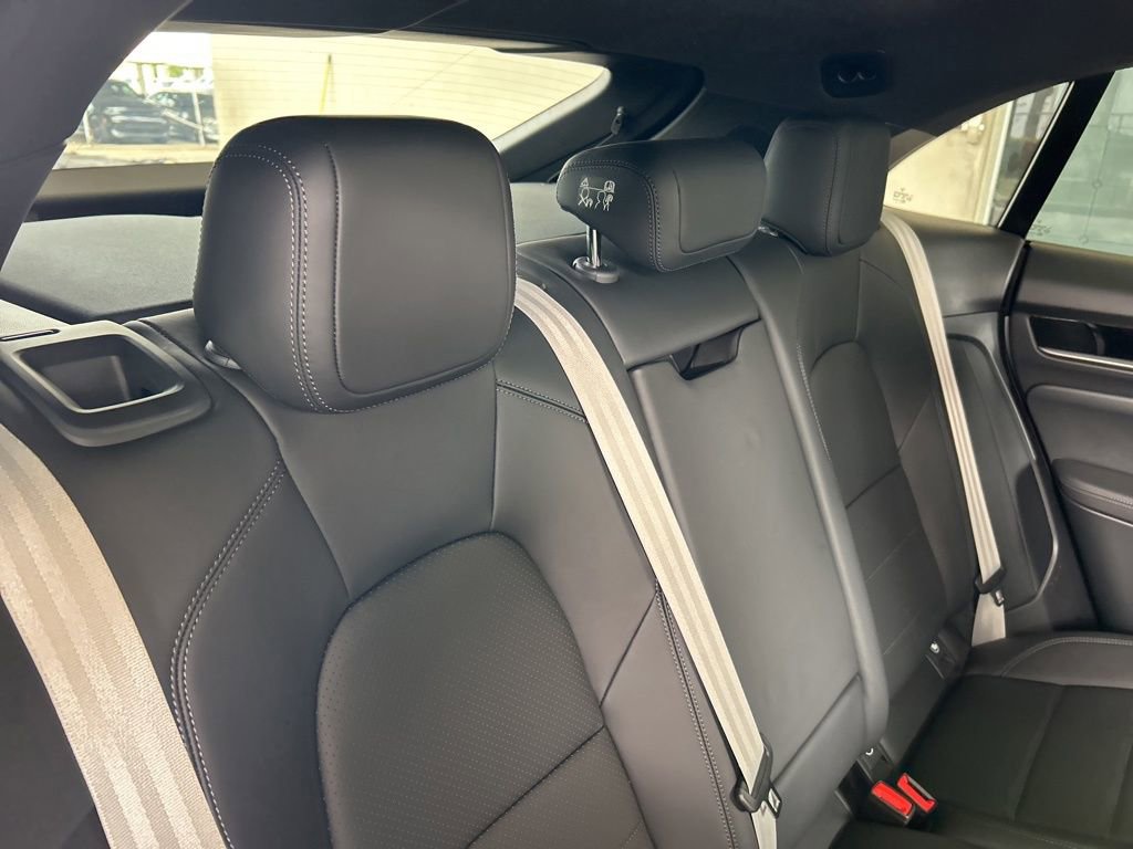 Used 2025 Porsche Macan Electric image 28