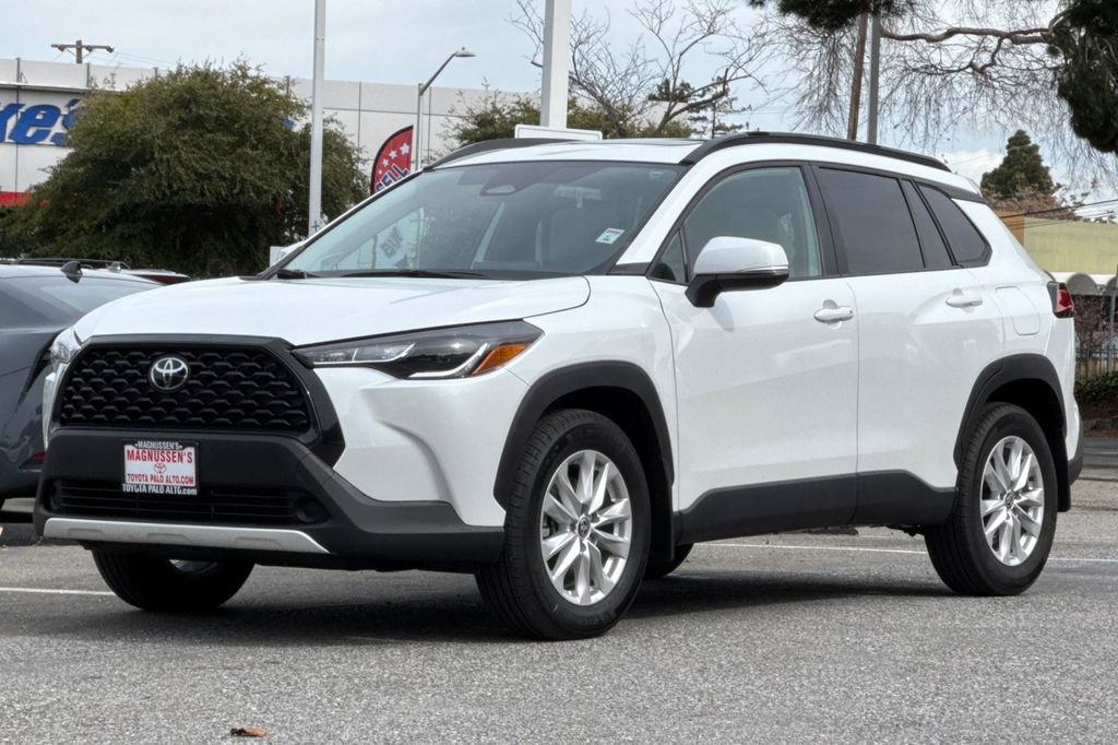 Certified 2024 Toyota Corolla Cross LE w/ Moonroof Package image 7