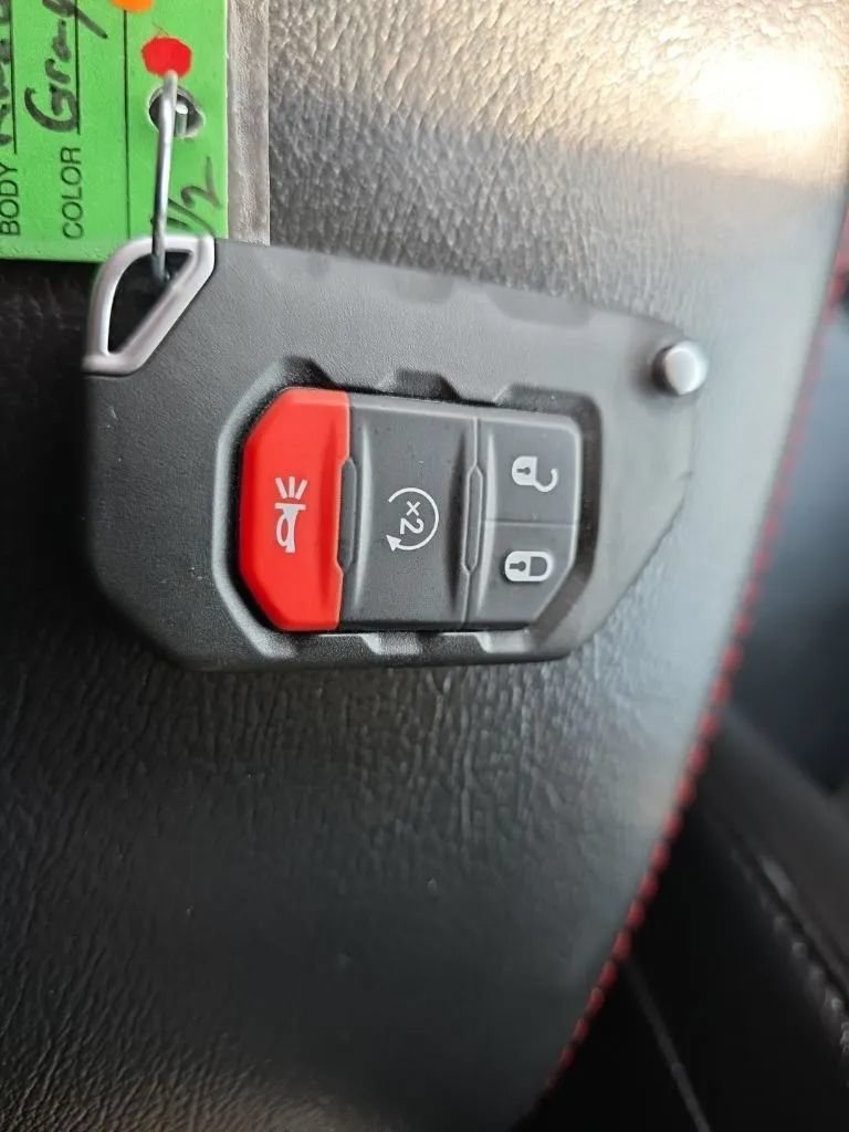 Used 2021 Jeep Wrangler Unlimited Rubicon w/ LED Lighting Group AWD/4WD image 35