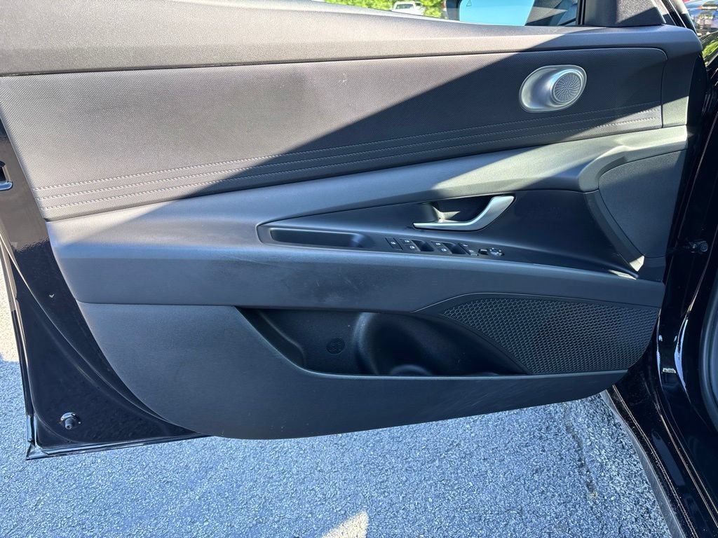 Certified 2024 Hyundai Elantra SEL FWD image 15