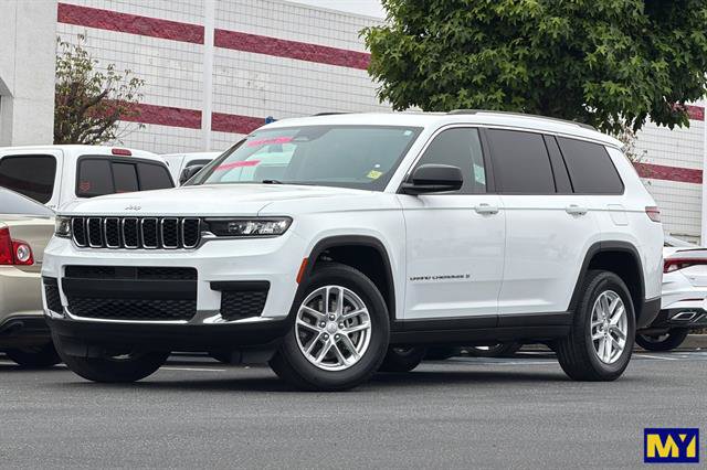 Used 2022 Jeep Grand Cherokee L Laredo w/ Luxury Tech Group I RWD image 8