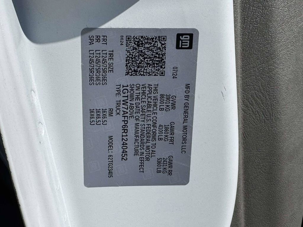 Used 2024 GMC Savana 2500 w/ Driver Convenience Package RWD image 27