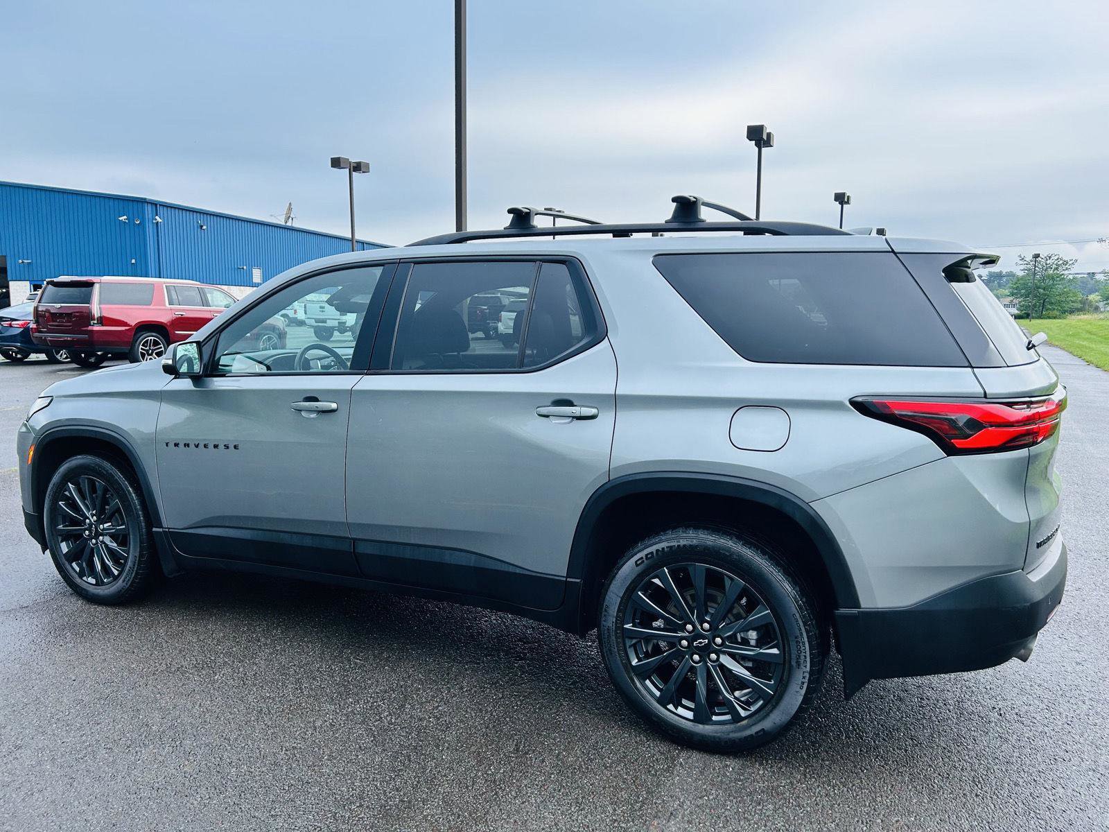Used 2023 Chevrolet Traverse RS image 5