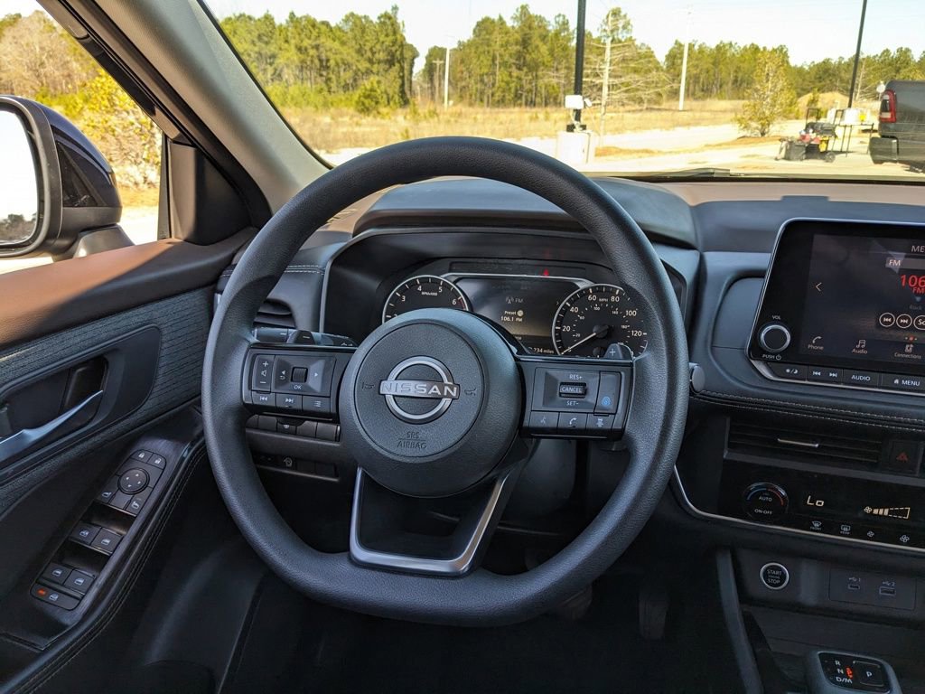 Used 2023 Nissan Rogue SV image 23