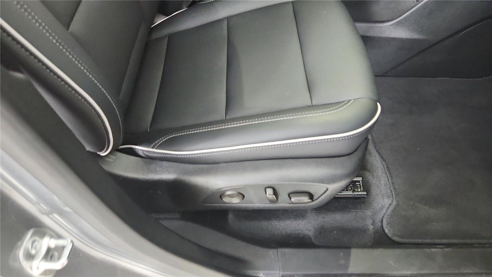 Used 2025 Buick Enclave Preferred AWD/4WD image 22