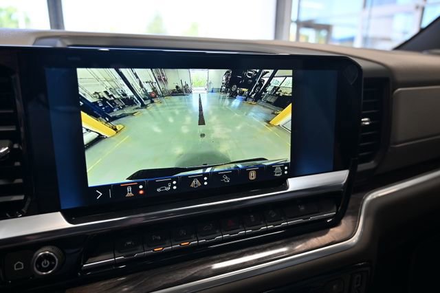 New 2026 Chevrolet Silverado 1500 LTZ w/ LTZ Premium Package AWD/4WD image 19