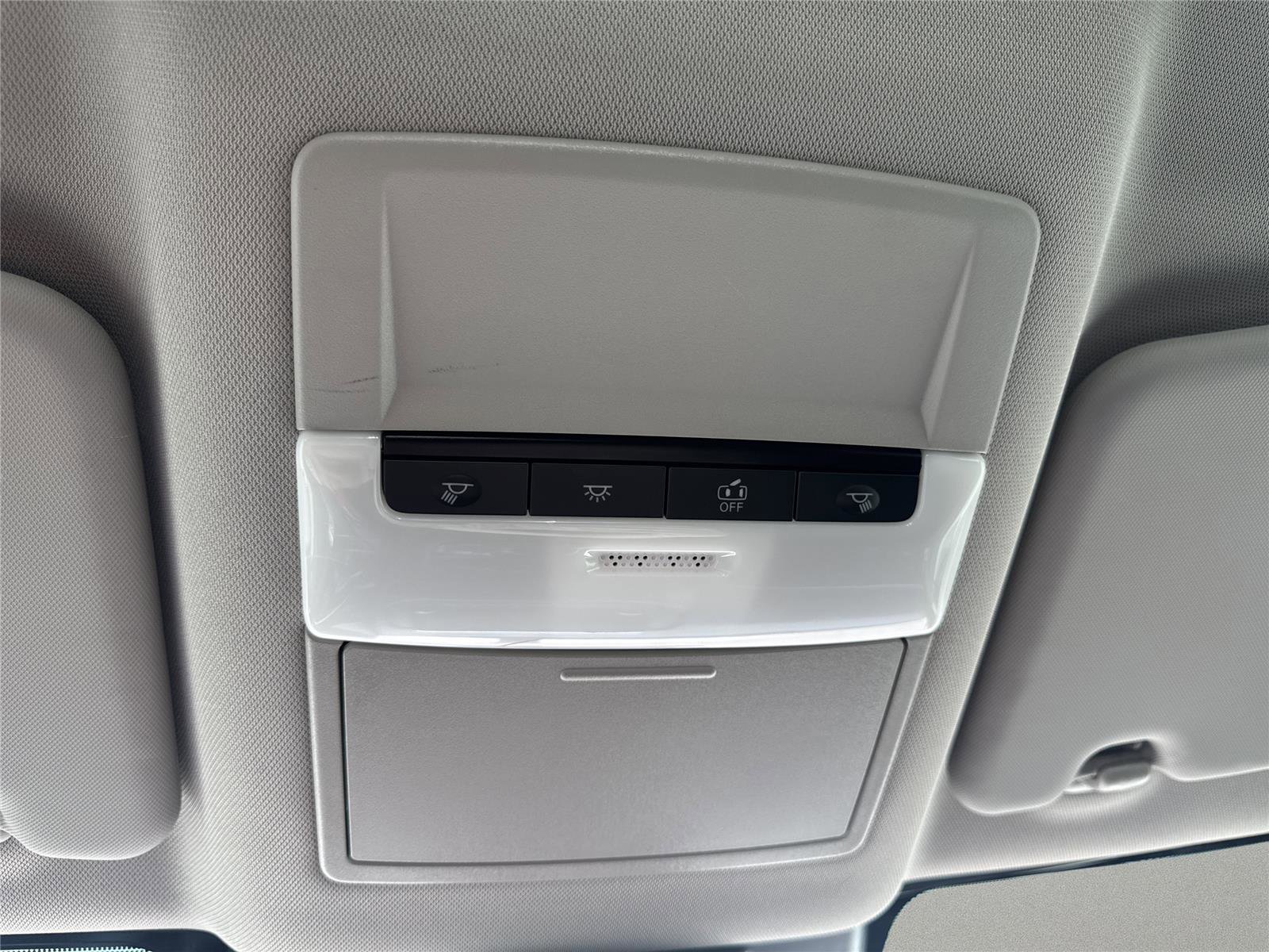 Used 2023 Nissan Rogue S image 18