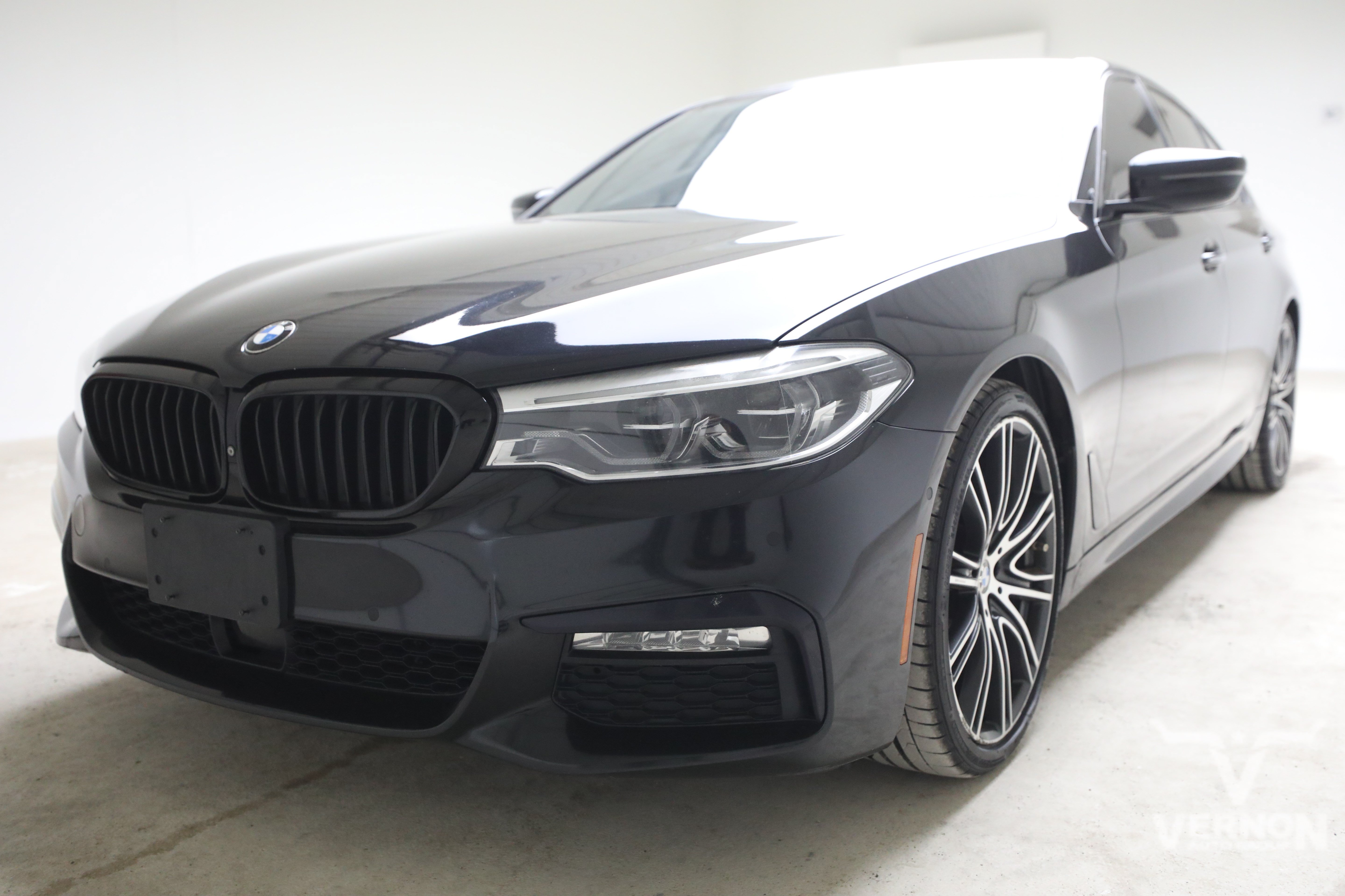 Used 2018 BMW 540i RWD image 1