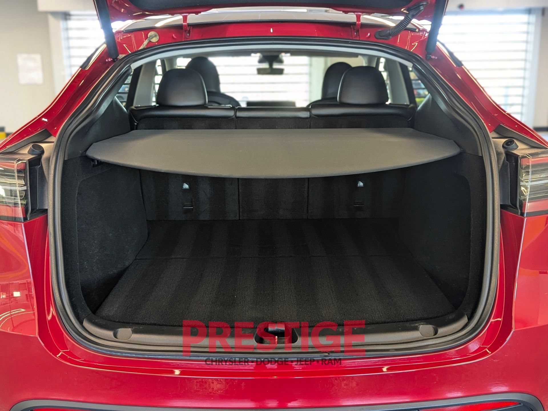 Used 2023 Tesla Model Y Long Range AWD/4WD image 9
