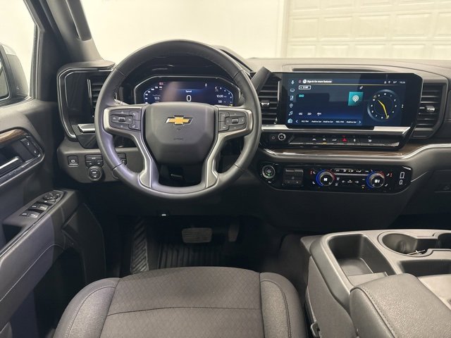 Used 2025 Chevrolet Silverado 1500 LT image 24