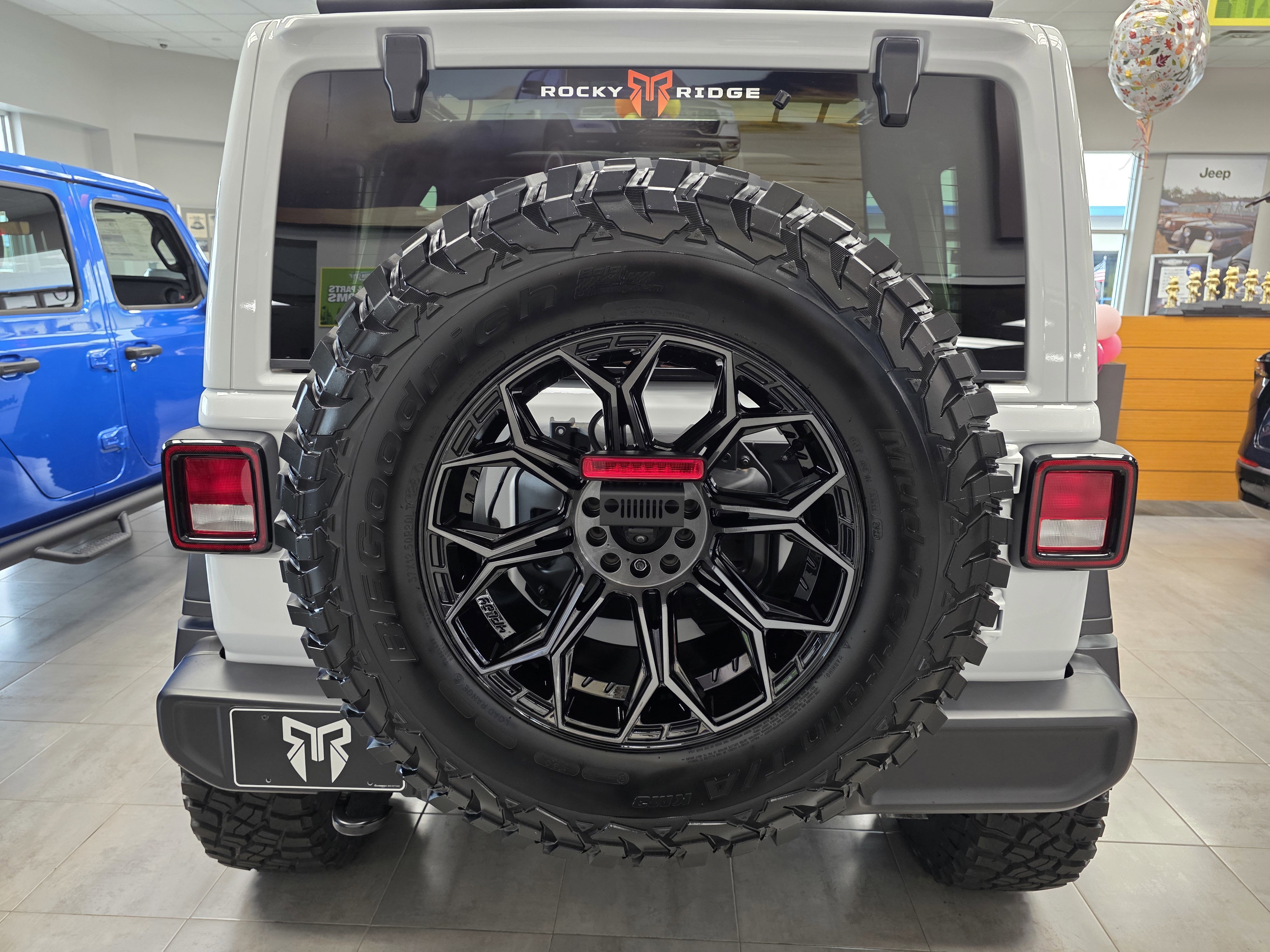 New 2025 Jeep Wrangler Unlimited Sport image 5