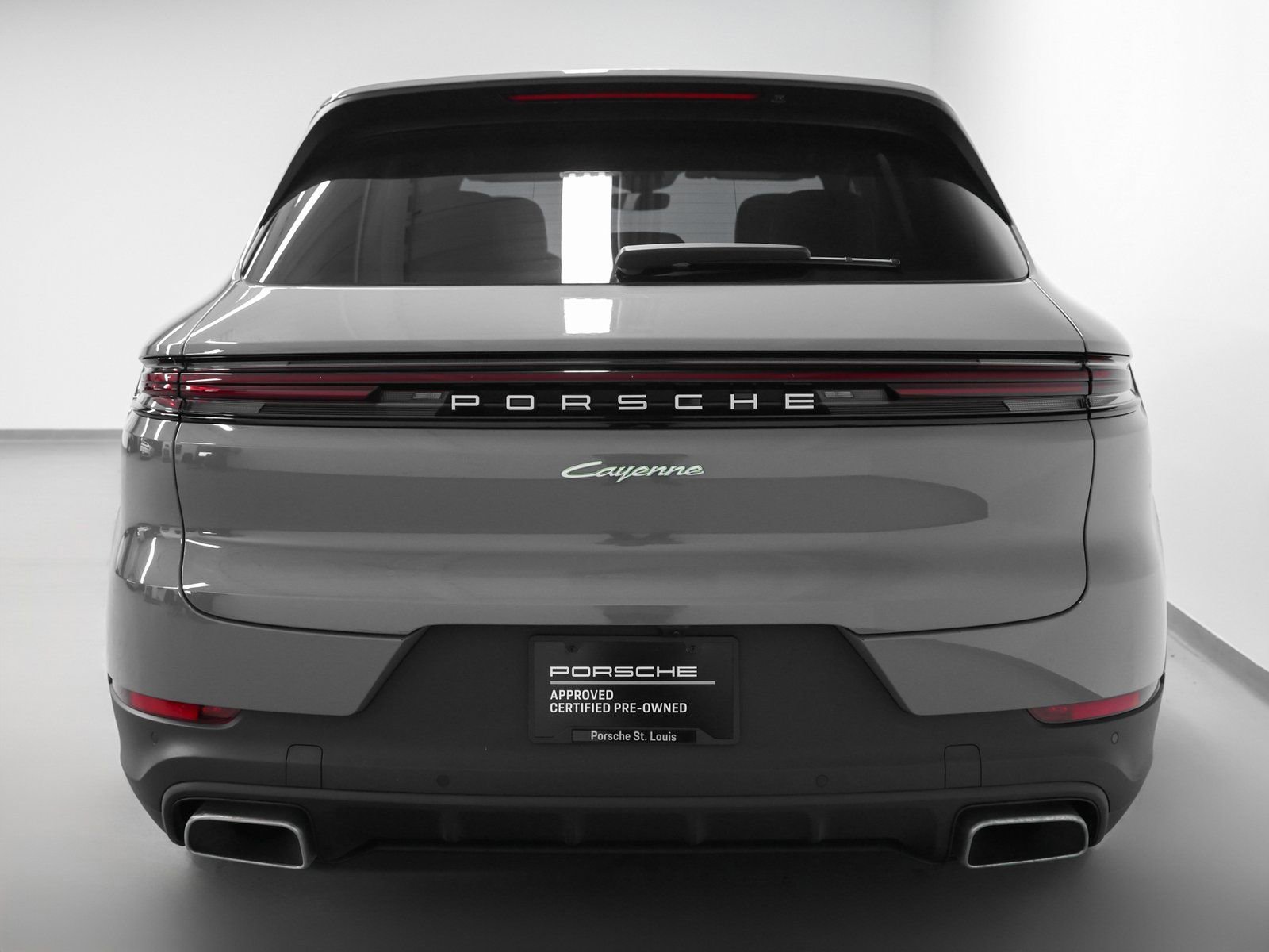 Certified 2025 Porsche Cayenne E-Hybrid image 11