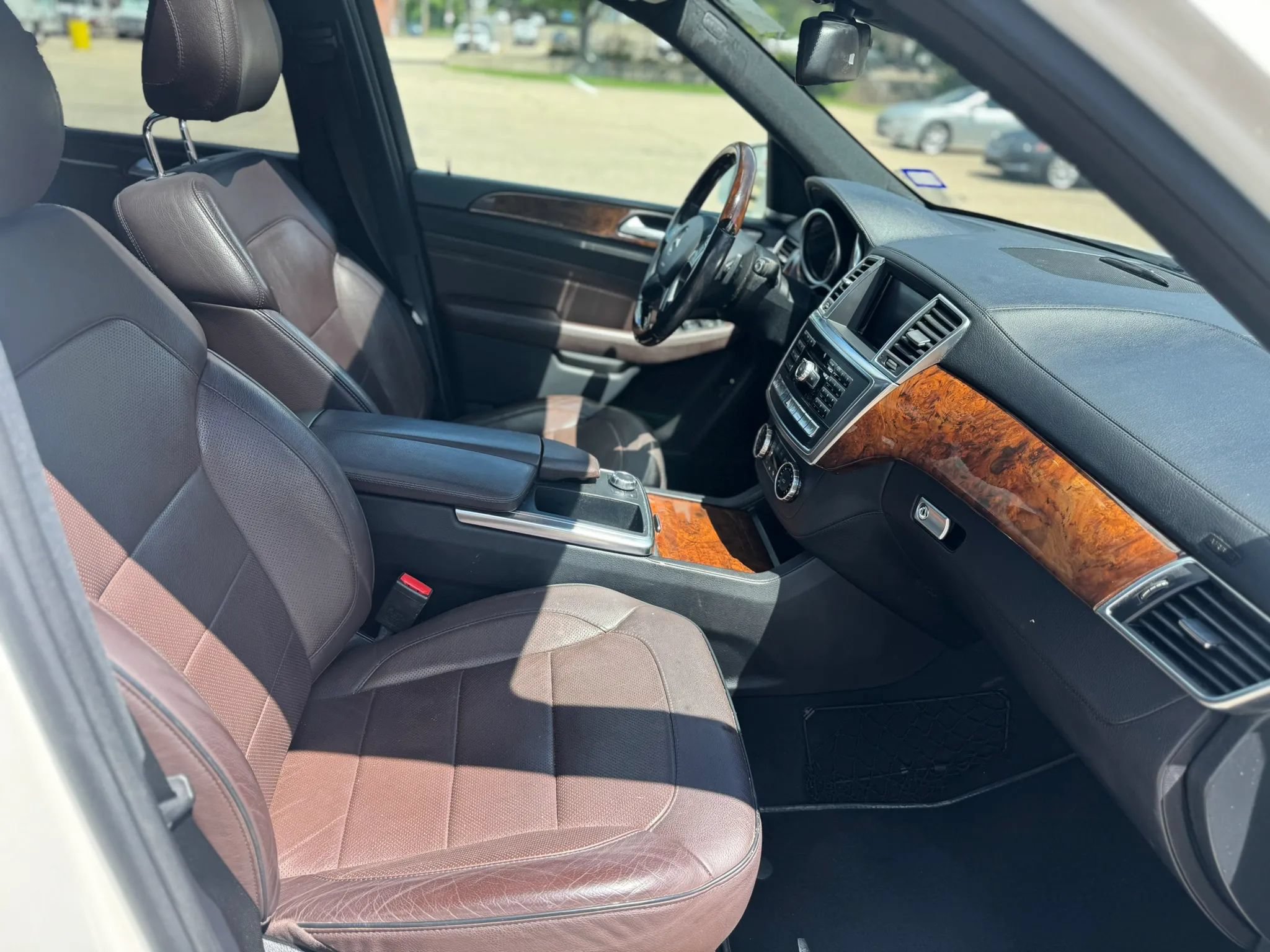 Used 2014 Mercedes-Benz ML 550 4MATIC image 23