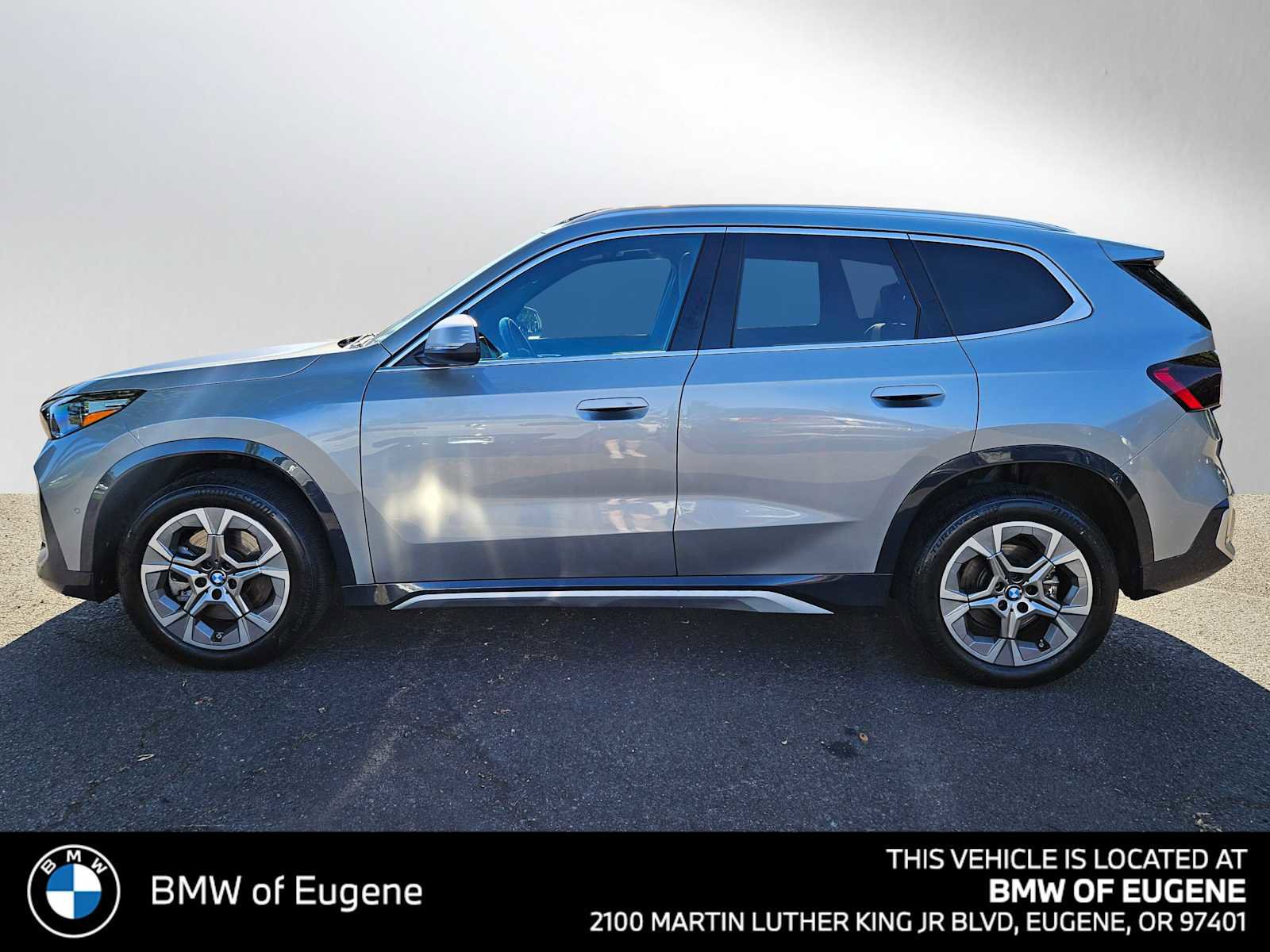 Used 2024 BMW X1 xDrive28i AWD/4WD image 6