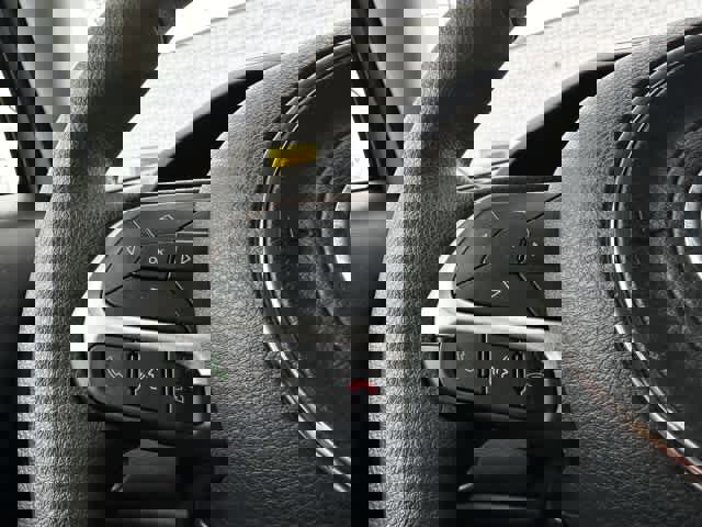 Used 2023 Jeep Renegade Latitude AWD/4WD image 20