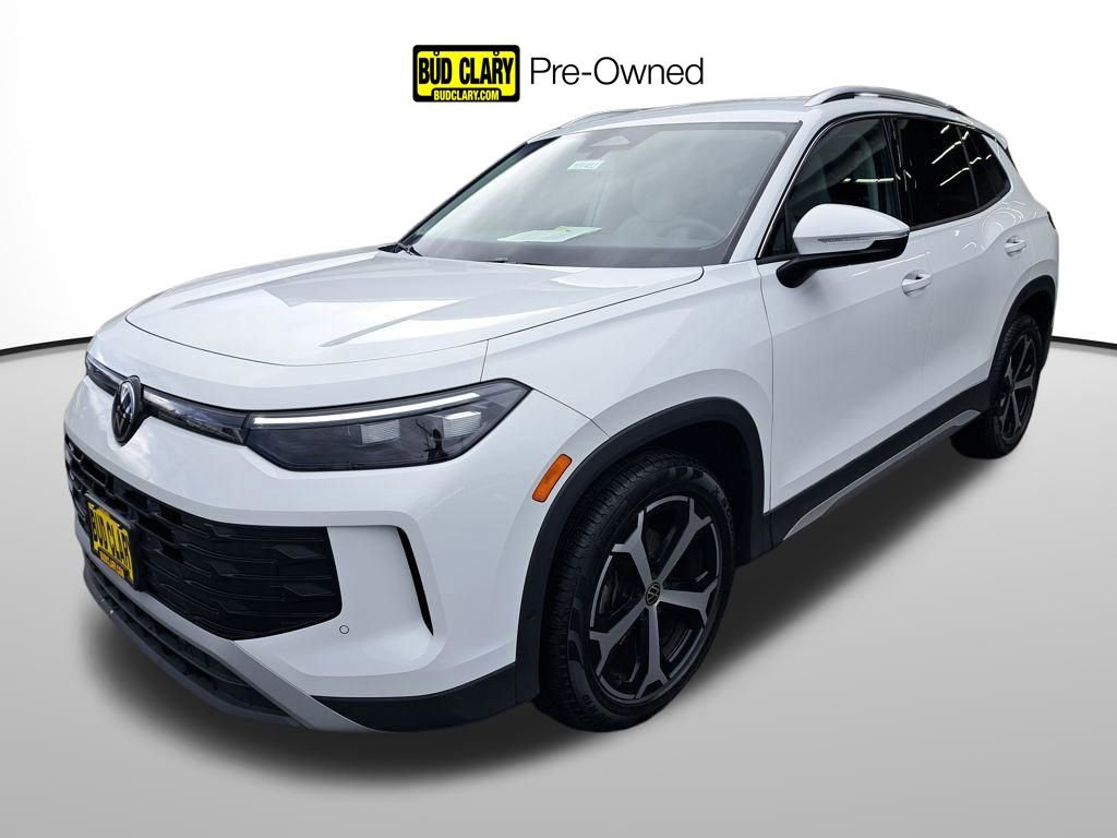 Used 2025 Volkswagen Tiguan SE