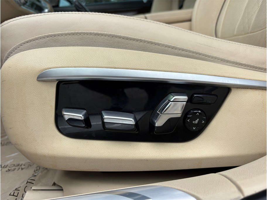 Used 2016 BMW 750i RWD image 19