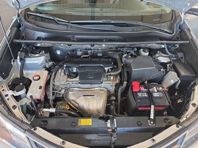 Used 2015 Toyota RAV4 XLE AWD/4WD image 28