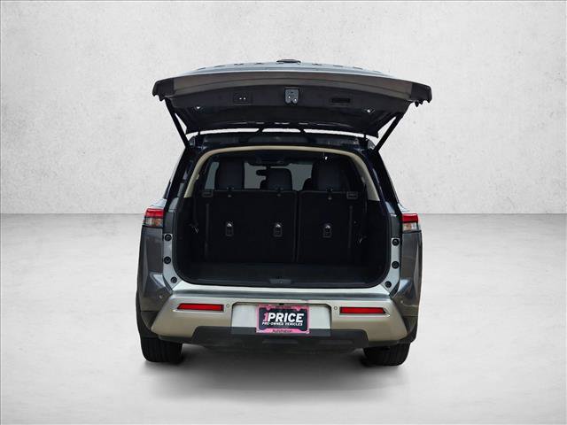 Used 2022 Nissan Pathfinder SL FWD image 6